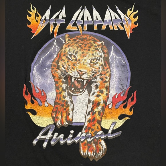NWOT Def Leppard Black Leopard Animal Short sleeve Crew Neck tshirt Size 2XL - Picture 2 of 2